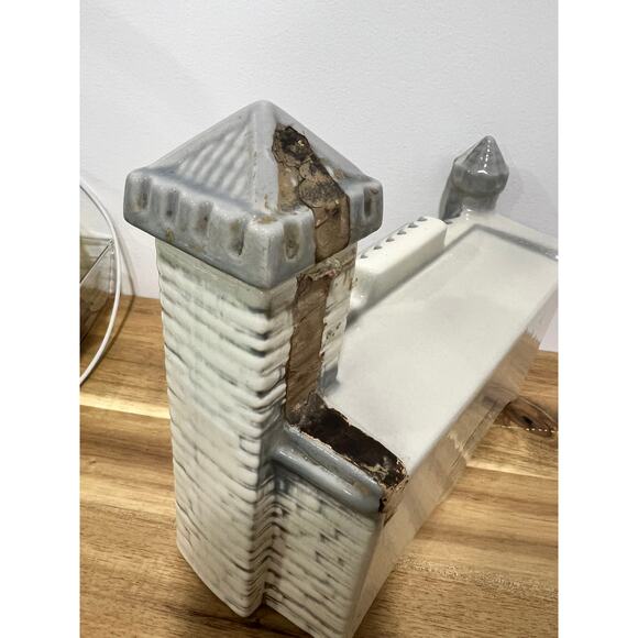 Empty Vintage OLD TAYLOR Distillery Company Castle Decanter Kentucky Bourbon - Picture 4 of 10